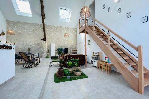 The barn of Lucé authenticity and softness 2 min walk from Clos Lucé