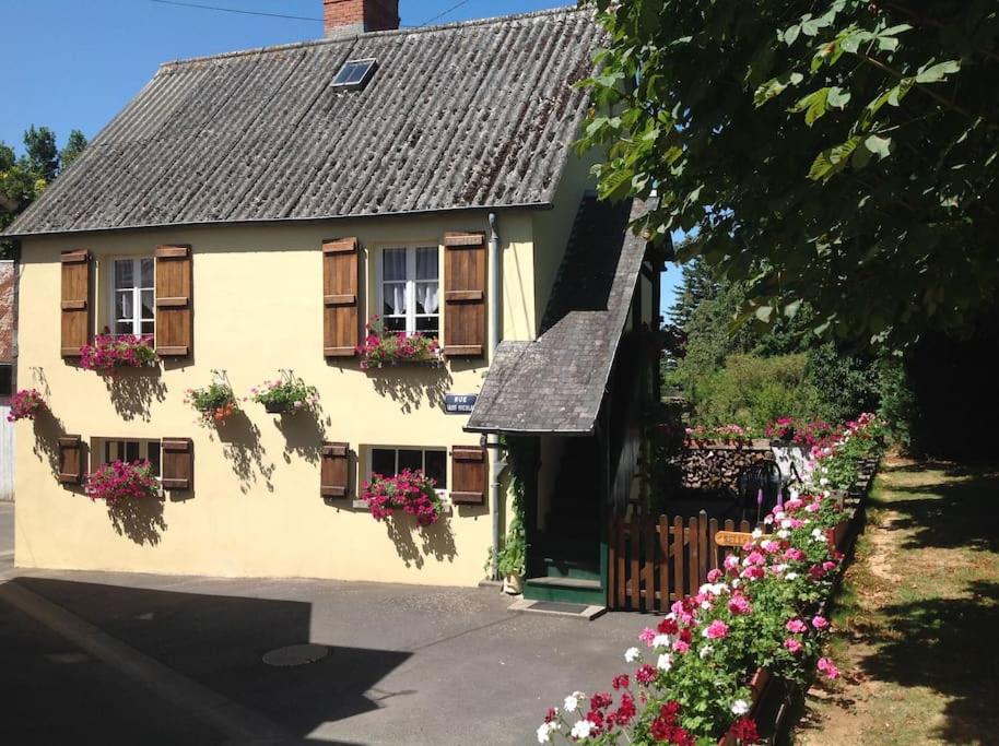 The Bell`s End Cottage Rue Saint-Nicolas, 50140 Notre-Dame-du-Touchet