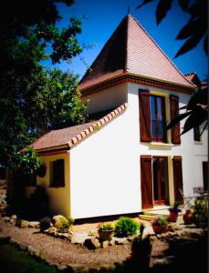 Maison de vacances The Tower 64 Les Dognons 87440 Les Dognons Limousin