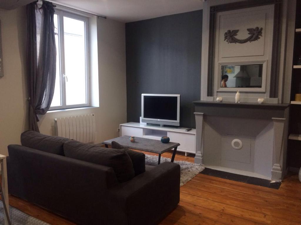 This charming property with private pool sleeps 8 over 4 bedrooms 30500 Saint-Ambroix