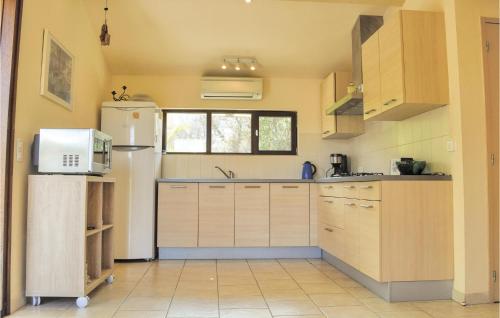 Three-Bedroom Holiday Home in Calcatoggio