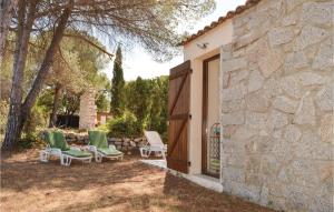 Three-Bedroom Holiday Home in Calcatoggio