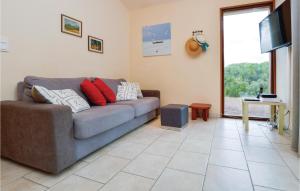 Three-Bedroom Holiday Home in Calcatoggio
