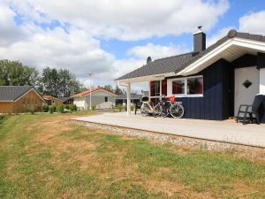 Three-Bedroom Holiday home in Grömitz 13