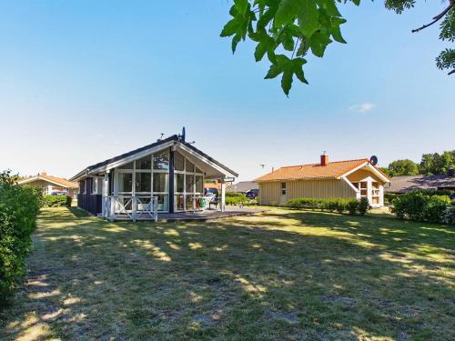 Three-Bedroom Holiday home in Grömitz 2