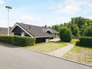 Three-Bedroom Holiday home in Grömitz 4