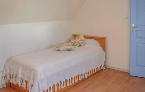 Three-Bedroom Holiday Home in Montfaucon