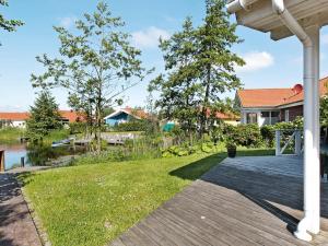 Three-Bedroom Holiday home in Otterndorf 13