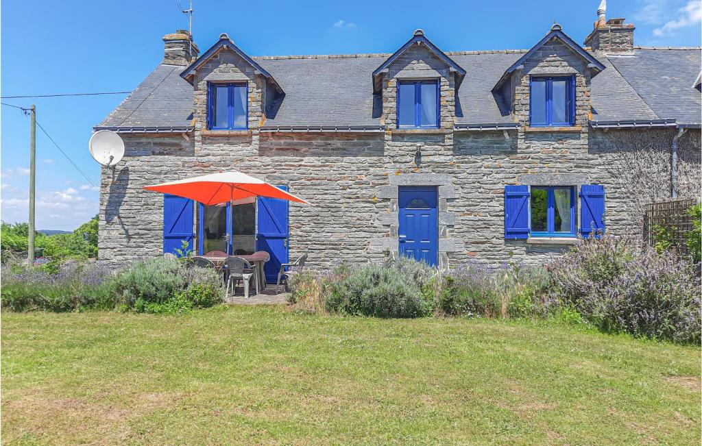 Maison de vacances Three-Bedroom Holiday Home in Ruffiac  56140 Ruffiac