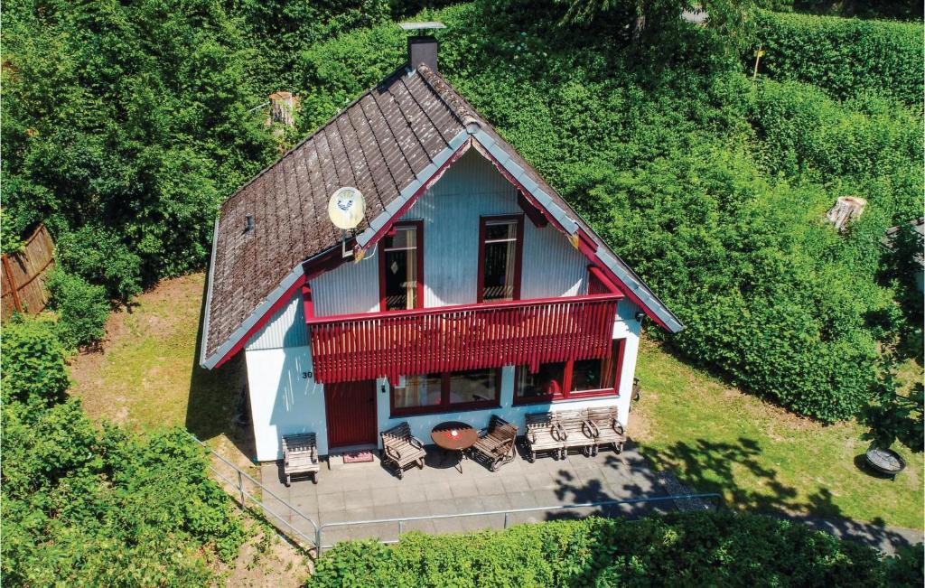 Three-Bedroom Holiday home Kirchheim with a Fireplace 01 , 36275 Reimboldshausen