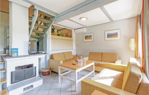 Three-Bedroom Holiday home with Lake View in Kirchheim/Hessen
