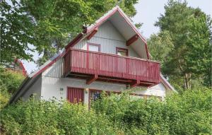 Maison de vacances Three-Bedroom Holiday home with Lake View in Kirchheim/Hessen  36275 Reimboldshausen Hesse