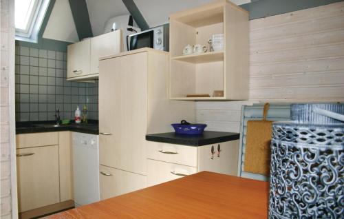 Three-Bedroom Holiday home with Lake View in Kirchheim