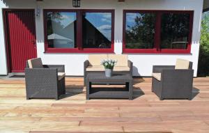 Maison de vacances Three-Bedroom Holiday home with Lake View in Kirchheim  36275 Kemmerode Hesse