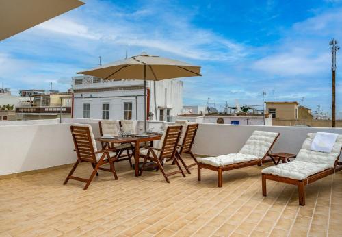 Tia Anica House I - apartment with terrace in central Fuseta beach village