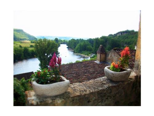 Tibalou in Beynac, offers a breathtaking view over river Dordogne