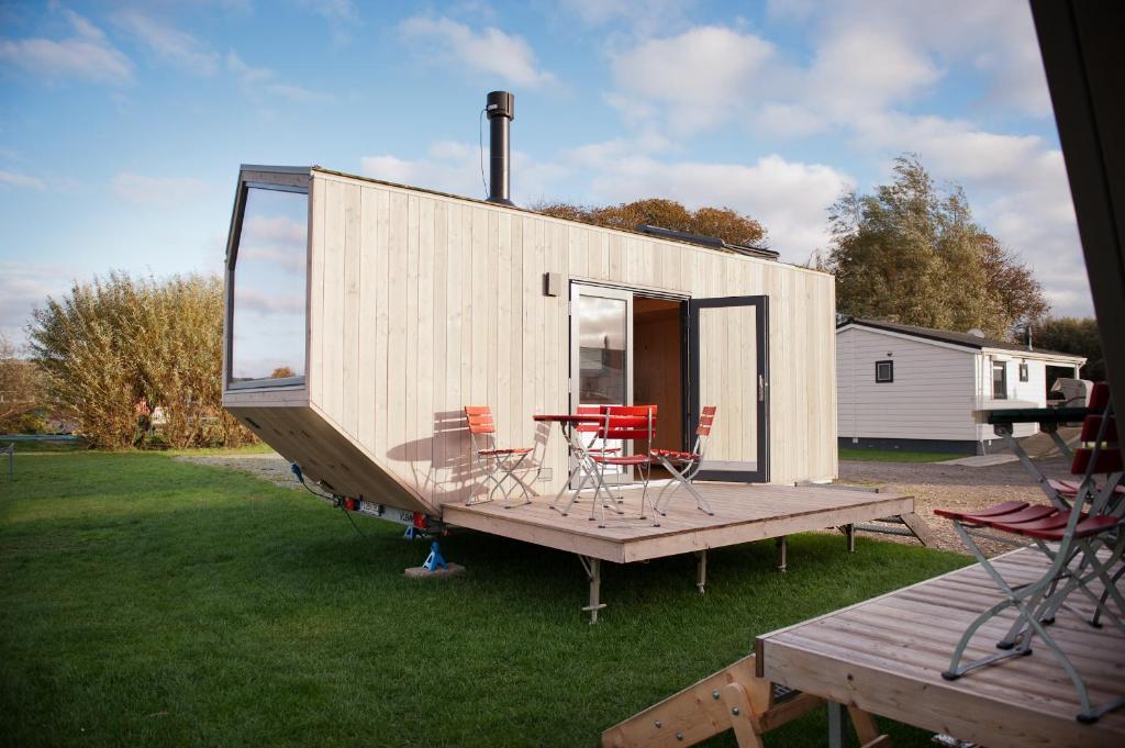 Tiny House Pioneer - Ferienhof Janssen Wiardergroden 18a, 26434 Wangerland