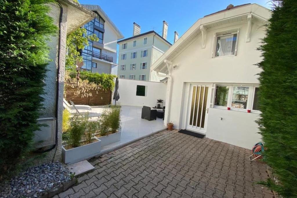Maison de vacances Tiny House - town house in the centre of Annecy terrace & air conditioning 13 Avenue Berthollet 74000 Annecy