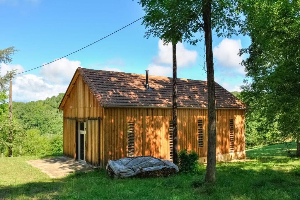 Tobacco barn house in an exceptional environment in Limeuil for 4 people Camur, 24510 Limeuil