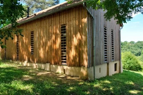 Tobacco barn house in an exceptional environment in Limeuil for 4 people