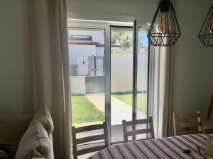 Torrezinha- Moradia Moderna com piscina