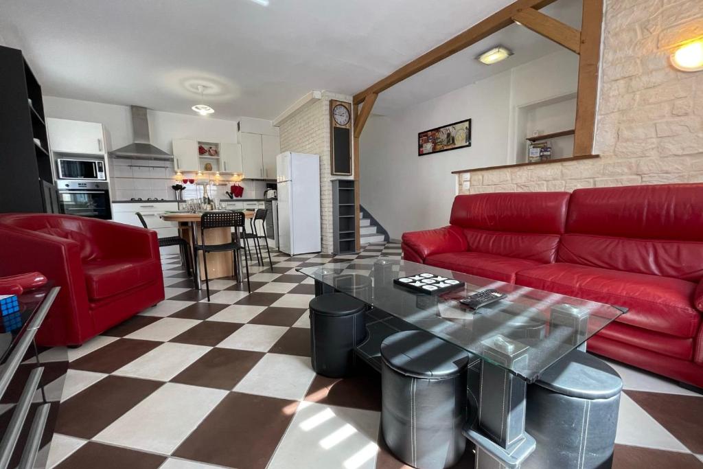 Maison de vacances Town house in the heart of the Cher Valley near Amboise 9 rue Paul Louis Courier 37150 Bléré