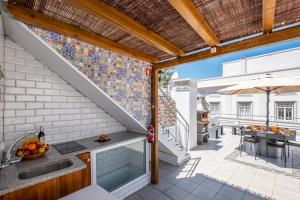 Townhouse Aqua
