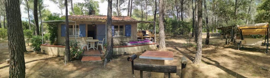 Townhouse, Lanmodez