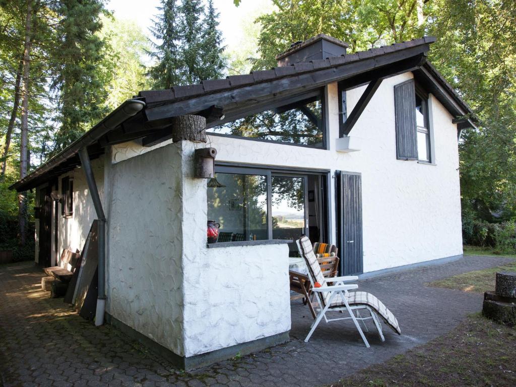 Traditional Holiday Home in Lissendorf Eifel with Terrace , 54587 Lissendorf