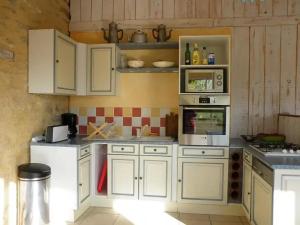 Traditional holiday home in Paleyrac with shared pool