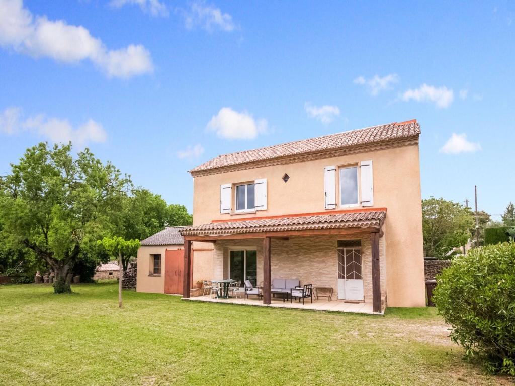 Maison de vacances Traditional Holiday Home in Vers Pont du Gard with Garden  30210 Vers-Pont-du-Gard