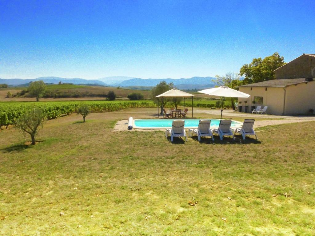 Maison de vacances Traditional holiday on wine estate with private pool in South France  11190 La Serpent