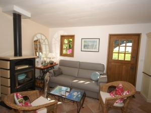 Traditional house with garden in Dampsmesnil 15km from Giverny