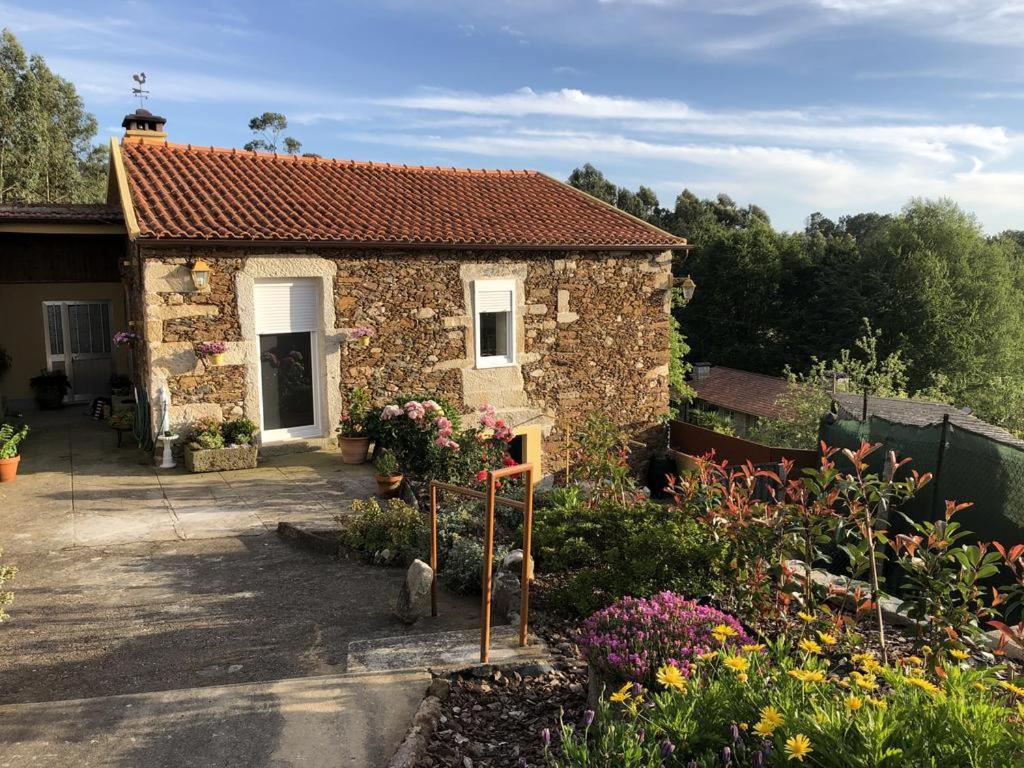 Trajadinha - Casa da Avó Quina 31 Rua da Cabreira, 4910-340 Seixas