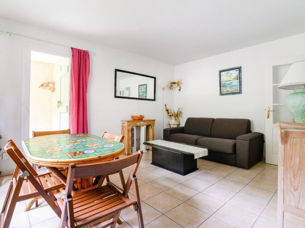 Maison de vacances Tranquil Holiday Home in Mougins with Swimming Pool  06250 Mougins