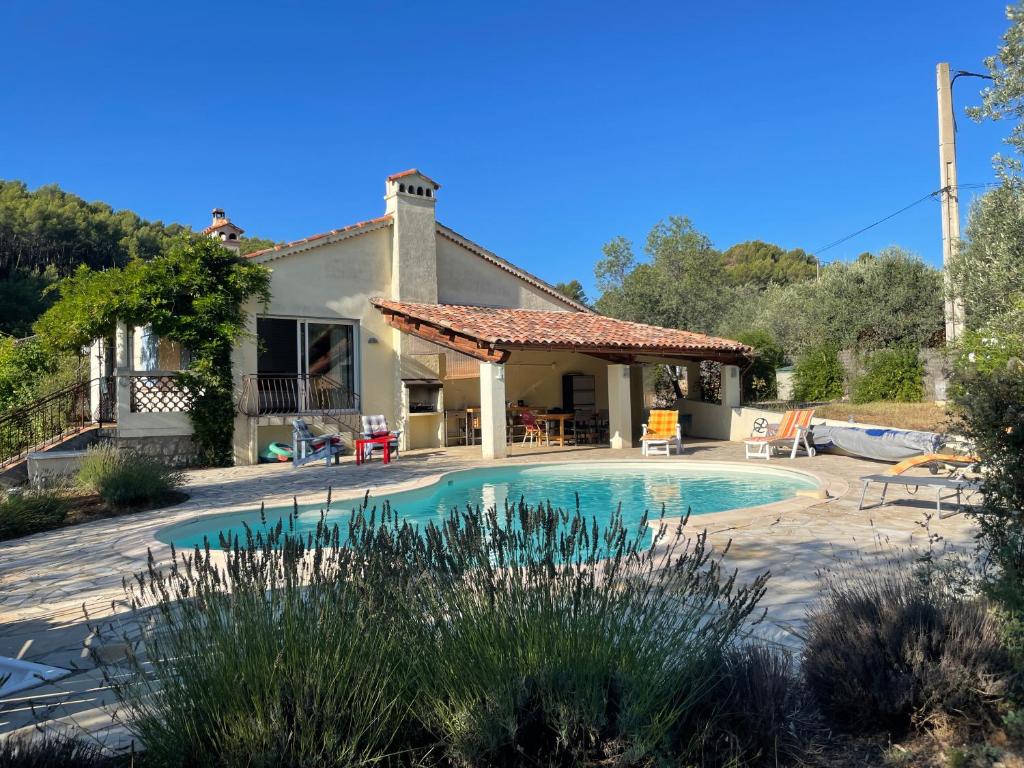 TRÈS AGREABLE MAISON ENTRE VERDON ET SAINT-TROPEZ Les Mérigues, 83830 Callas