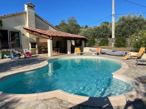 TRÈS AGREABLE MAISON ENTRE VERDON ET SAINT-TROPEZ