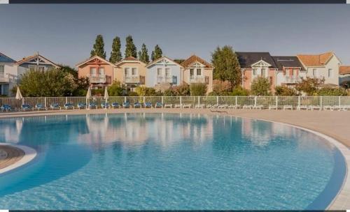 Très jolie maison sur golf proche mer