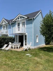 Maison de vacances Très jolie maison sur golf proche mer 800 Rue de la Villa de la Paix . Numéro 56 85440 Talmont-Saint-Hilaire Pays de la Loire