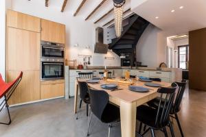 TRIBE KEYWEEK Renovated Townhouse with terrace in Biarritz Beaurivage