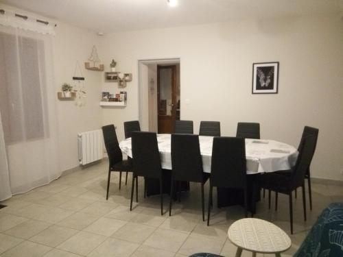 Tribu du ZOO Saint Aignan centre 3ch Jardin et Parking privé clos de murs