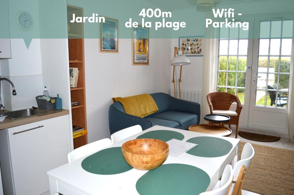 Maison de vacances Triplex avec jardinet - wifi - à 400m de la plage 44 Rue du 8 Mai 14470 Courseulles-sur-Mer