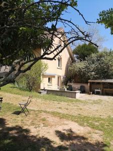 Triplex dans un petit village au bord de l'ognon.