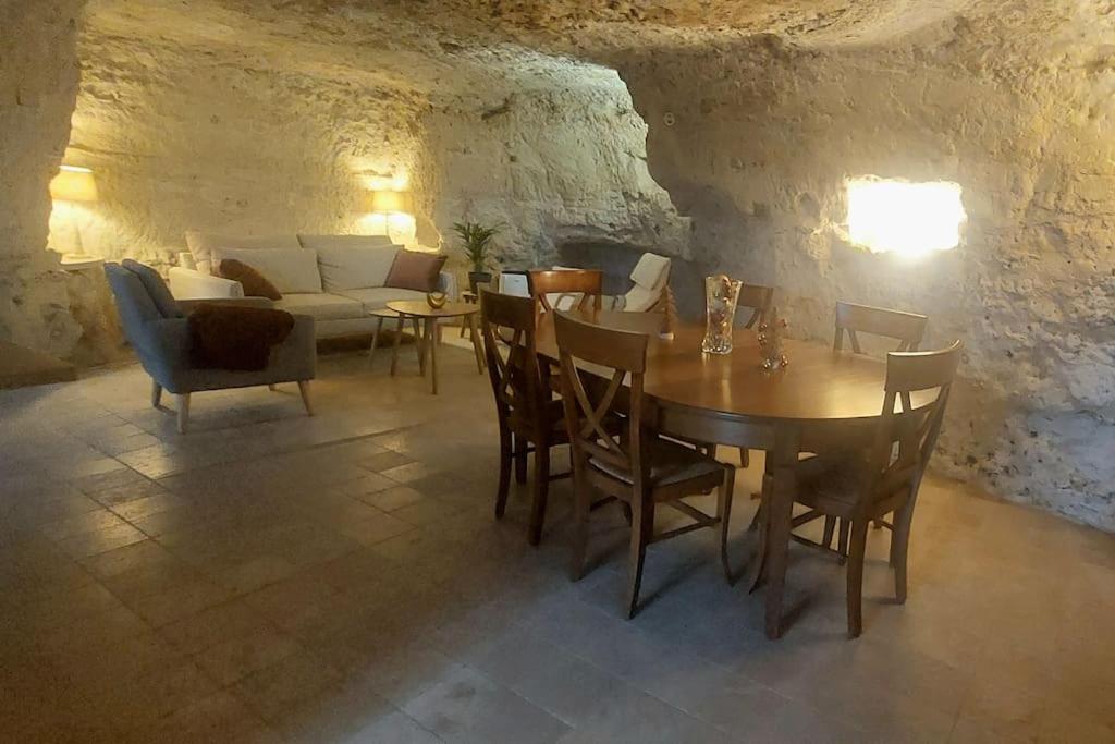 Maison de vacances Troglo entre Caves et Châteaux 68 Quai Albert Baillet 37270 Montlouis-sur-Loire