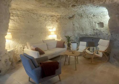 Troglo entre Caves et Châteaux
