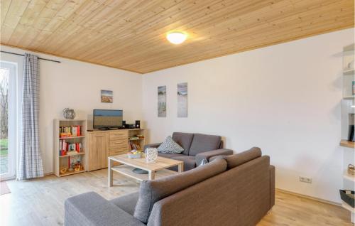 Two-Bedroom Holiday Home in Altefahr/Rugen