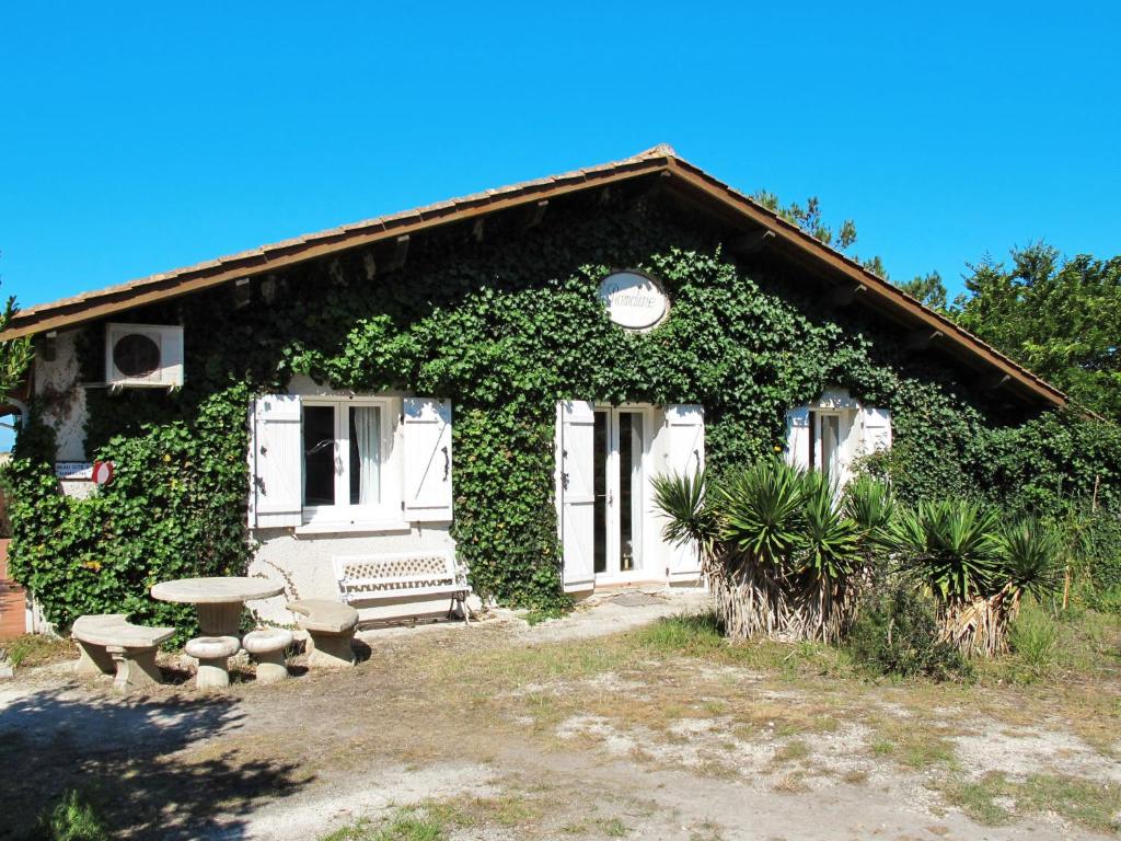 Two-Bedroom Holiday home in Grömitz 11 23743 Grömitz
