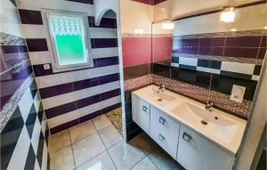 Two-Bedroom Holiday Home in St Michel Chef Chef