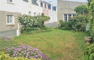Two-Bedroom Holiday Home in Treffiagat