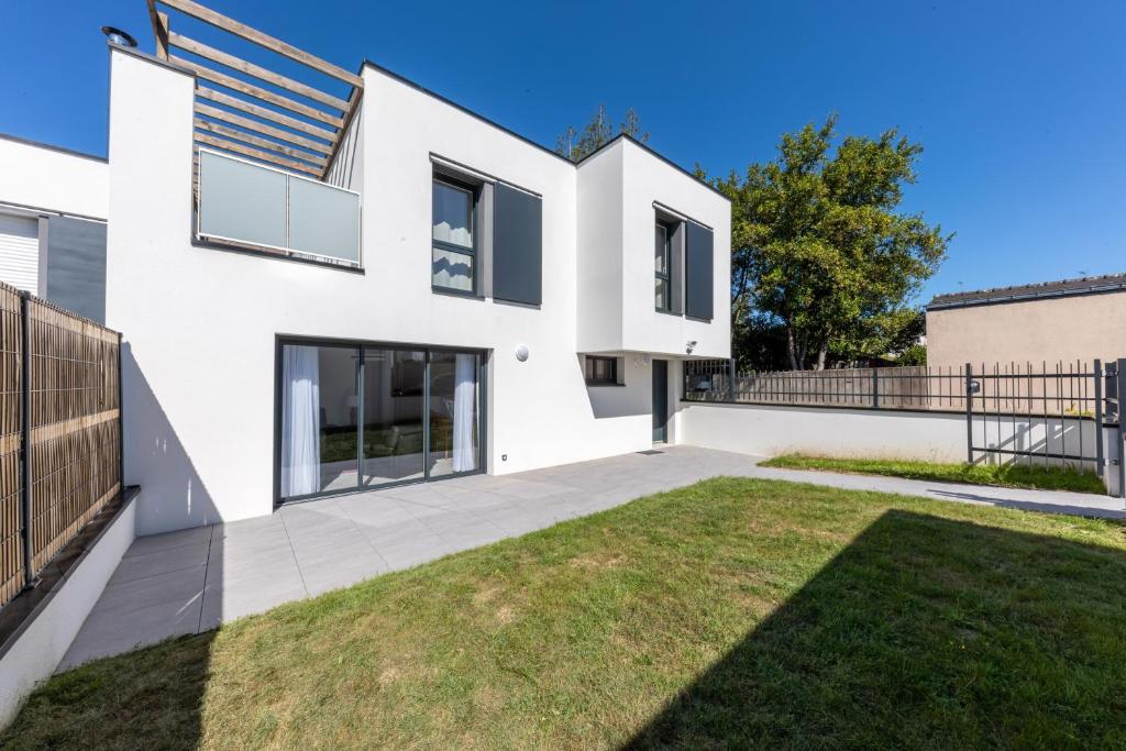 Maison de vacances Ty Gwenn - Maison contemporaine avec jardin 5 rue madeleine bres 56000 Vannes